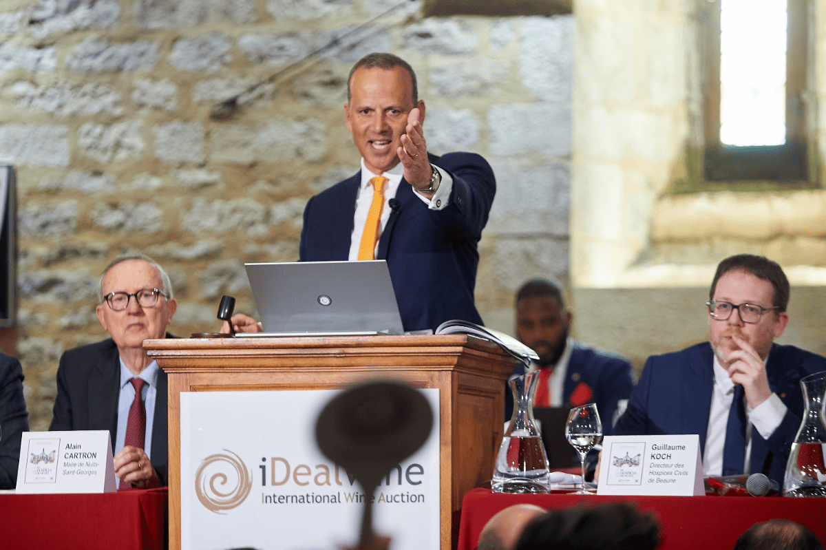 Lire la suite à propos de l’article 65e édition de la Vente des vins des Hospices de Nuits-Saint-Georges : 1,526 M€ récoltés, en hausse de 91,7 % !