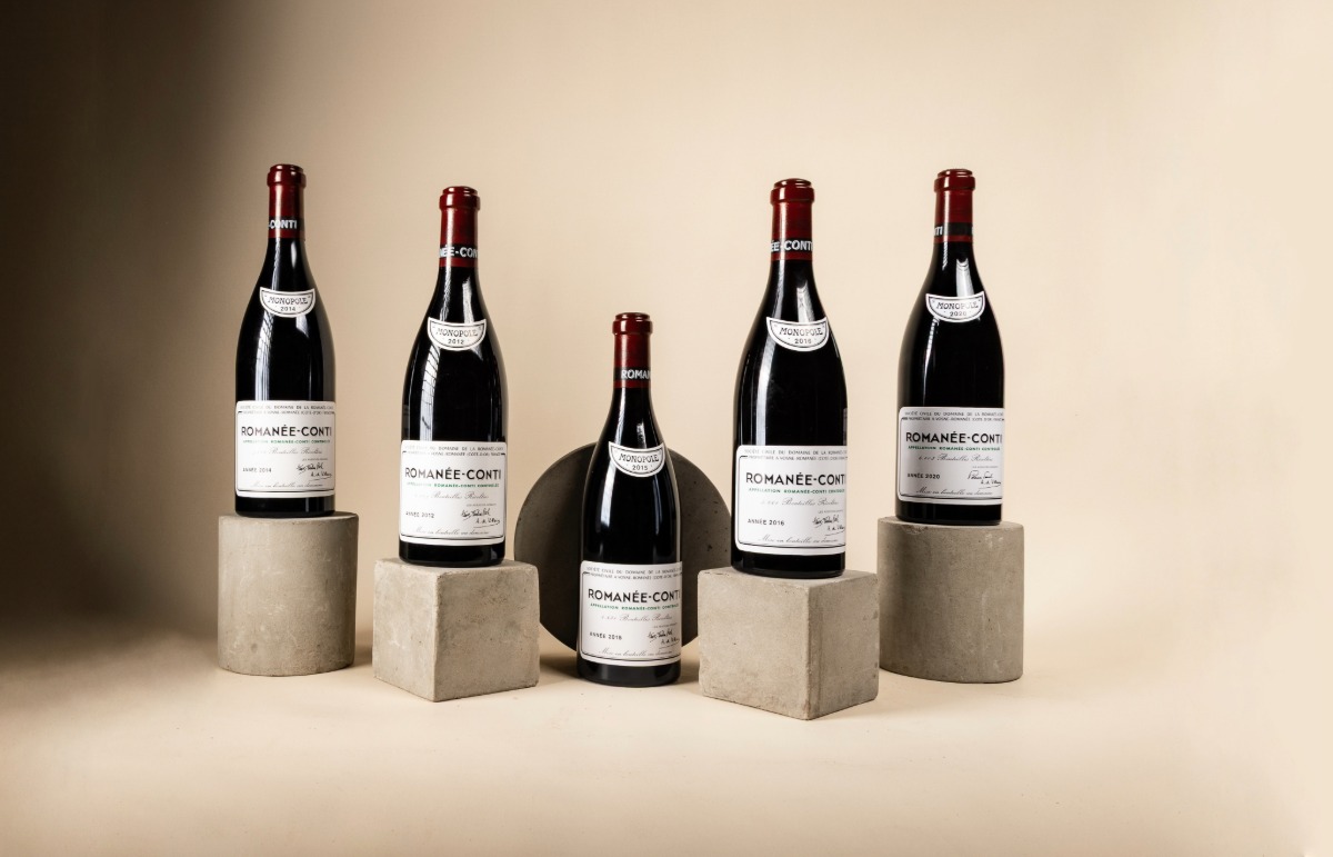 Lire la suite à propos de l’article iDealwine adjuge 124 bouteilles du domaine de la Romanée-Conti pour un montant proche de 500 000 €